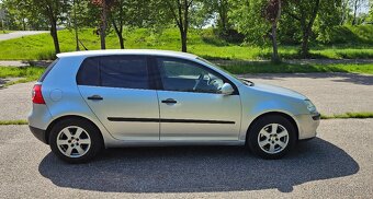 Volkswagen Golf V - 5