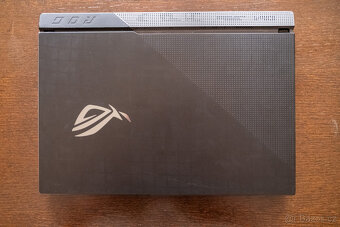 Asus ROG Strix G713QR-HX012T | 17,3", 144 Hz, 1080p - 5