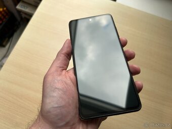 Mobilní telefon Samsung Galaxy A52 černá + příslušenství - 5