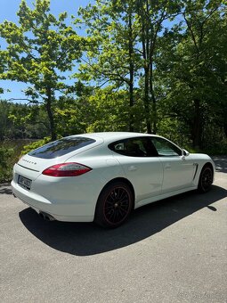 Porsche Panamera 4 - 5