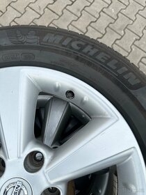 Kompl alu Nissan 5x114,3r17+215/60r17 letní Michelin - 5