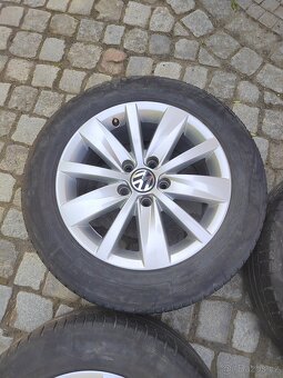 Prodám orig alu 16 Vw Passat Golf 5x112 ET 45 letní pneu - 5