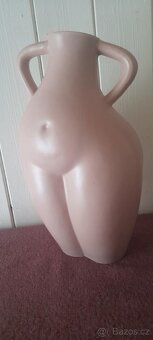KRÁSNÁ SOŠKA - VÁZA ABSTRAKTNÍ ŽENSKÉ TORZO - 5