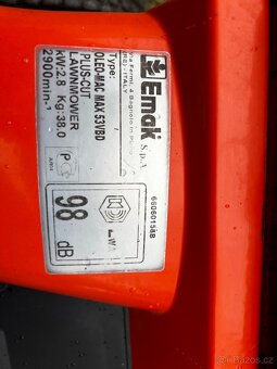 Prodám špičkovou sekačku Oleo-Mac max 53 VBD - 5