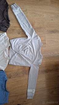 Tričko, crop-top 9 ks vše za 100 Kč - 5