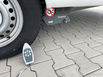 PRODÁNO Hobby de luxe 440, 4 osoby, el.pojezd, pevná postel - 5