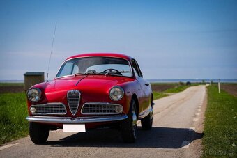 Alfa Romeo Giulia Sprint 1600 z roku 1962 - 5