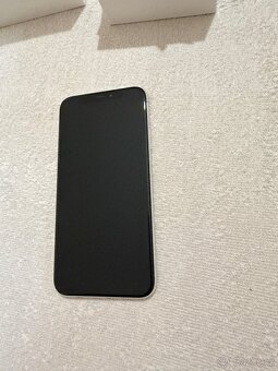 IPhone X 256 GB, velmi dobrý stav, vše funkční, baterie 73% - 5