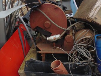 vybavení kovárny - 5