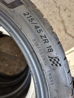215 45 18" Michelin PilotSport 4 - 5