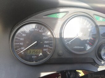 Suzuki GSX 750 - 5
