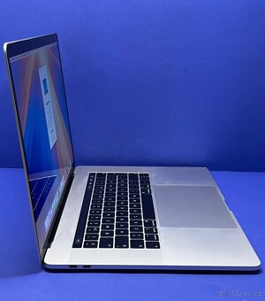 MacBook Pro 15” 2019/16GB RAM/Intel i7/256GB SSD/ Záruka - 5