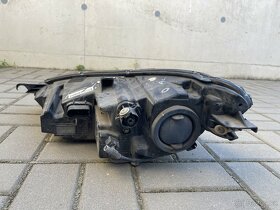 Tesla model S před facelift světlomet pravý - 5