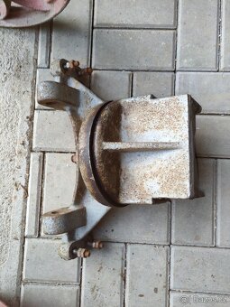 Části podvozku stabilní motor Lorenz - 5