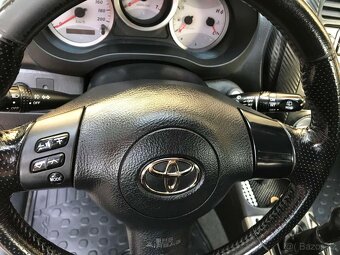 Toyota RAV 4 2004 - 5