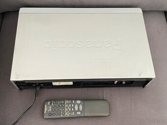 S-VHS-ET videorekordér Panasonic NV-HS820 - 5