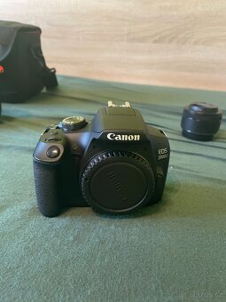 Canon EOS 2000D + 3 objektivy (10–18mm, 18–55mm, 50mm) - 5