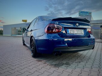BMW E90 330i LeMans Blau - 5