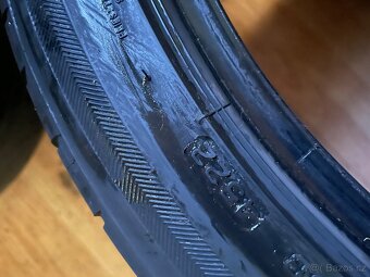 Bridgestone potenza 235/40 R19 - 5