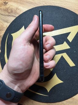 Apple iPhone SE (2022) — 64 GB Baterie 89% + 6měsíců záruky - 5