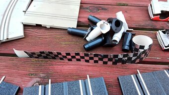 Stara autodráha,díly,autíčka atd . - 5