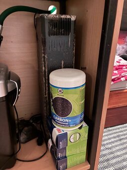 Akvárko s příslušenstvím - 5