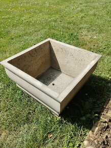 Antický betonový květináč - 5