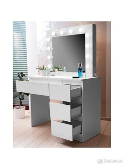 toaletní stolek - 5