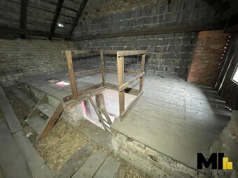 Prodej podílu 1/2 rodinného domu o velikosti 141 m², pozemek - 5