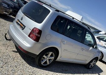 Volkswagen Touran 1,4 TSI 103kW TAŽNÉ, 7MÍST benzín manuál - 5