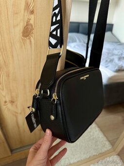 ČERNÁ CROSSBODY KABELKA KARL LAGERFELD - 5