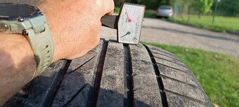 Mercedes   letni 255 50R19 - 5