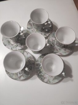 Porcelánové šálky s podšálky s romantickým motivem - 5