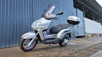 Yamaha Versity 300 - 5
