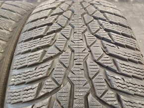 Zimní pneu Nokian 225/50/18 99H Extra Load - 5