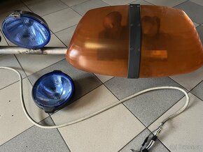 Světelná rampa s majákem a hlasitými klaksony - 5