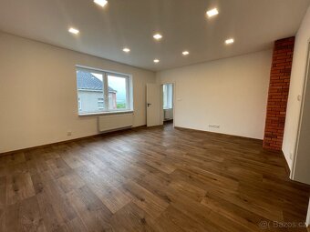 Prostorný byt 3+1 (110 m²) po rekonstrukci, se zahradou a pa - 5