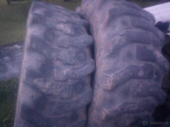 Pneu 16,9-30 2x / 12,5-18 2x - 5