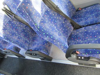 13 polohovacích sedadel Mercedes sprinter top stav - 5