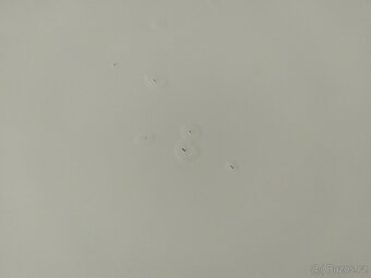 Stolek Ikea Kvistbro s poškozenou deskou - 5