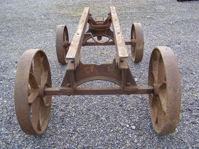 Prodám podvozek ke stabilnímu motoru Benz - 5