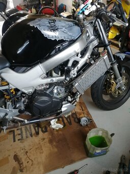 Honda VTR1000 F - 5