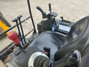 Pásový bagr JCB 16C-1 - 5