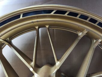 Přední kolo Kawasaki - 5