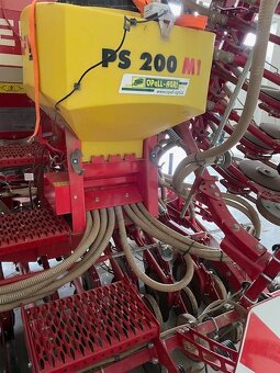 Prodám seci stroj Pneusej Venga 600 s přísevem APV - 5