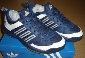 Adidas nové tenisky original na"sálové sporty" vel .9,5 - 5