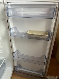 Dvoudvéřová chladnička Philco PT 2272 - 5