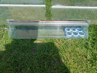 Police z lednice Liebherr - 5