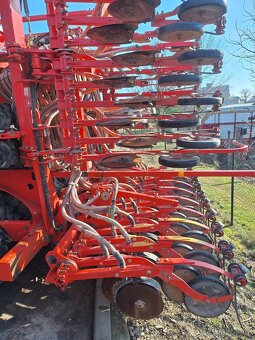 Secí stroj KUHN Espro 6000R - 5