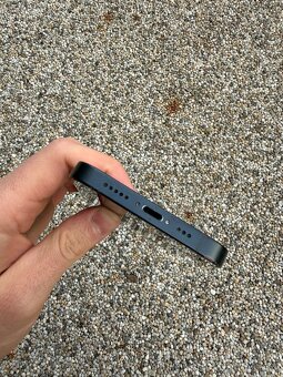 IPhone 14 - baterie 100% - 5